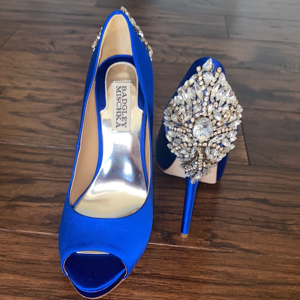 NWT Badgley Mischka Jeweled Royal Blue Pumps